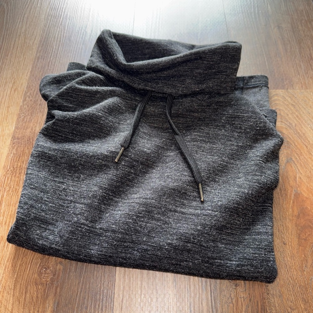 American Eagle Outfitters Dark Gray Turtleneck Sweater